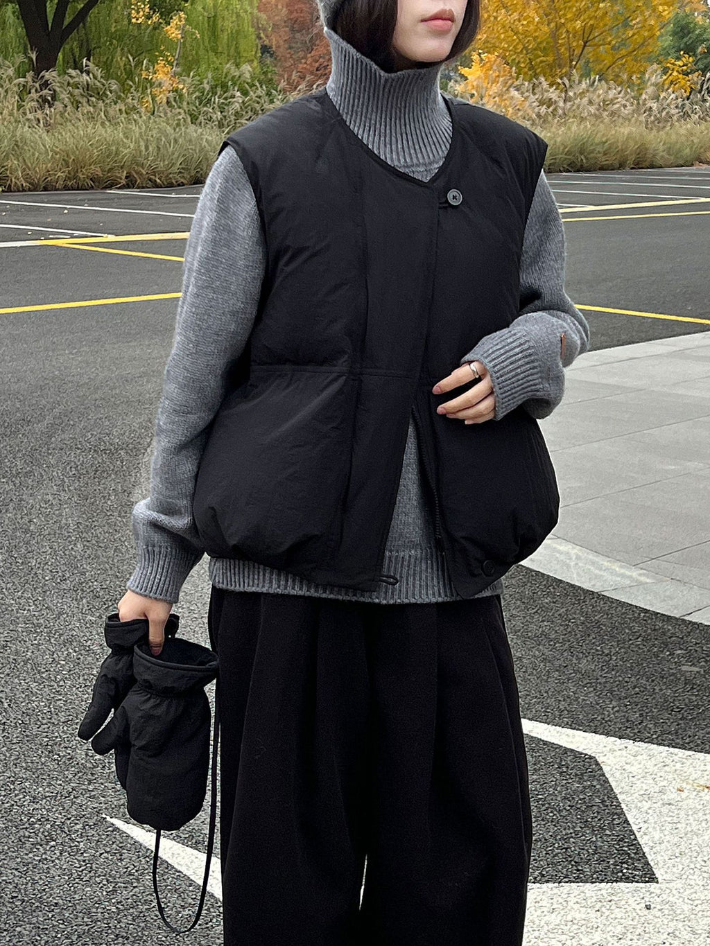 Women Duck Down Vest with Gloves