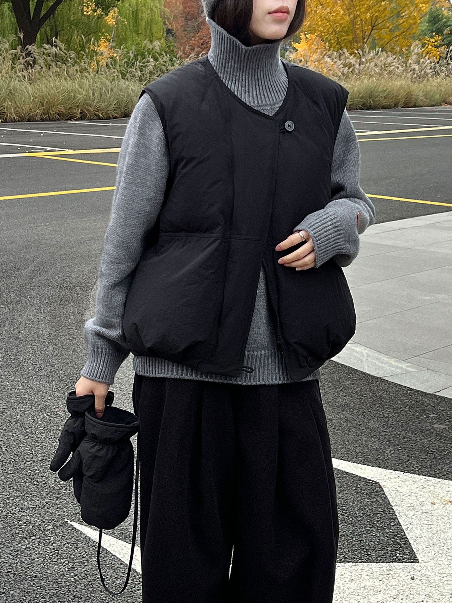 Women Duck Down Vest with Gloves